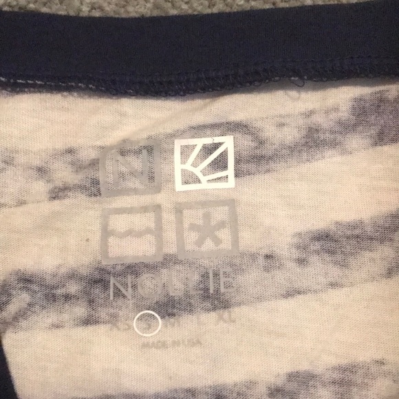 Women’s crop top - Picture 3 of 3